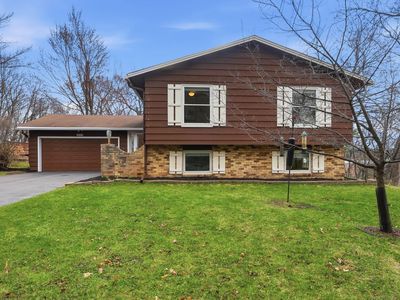 8105 Dakota Ln