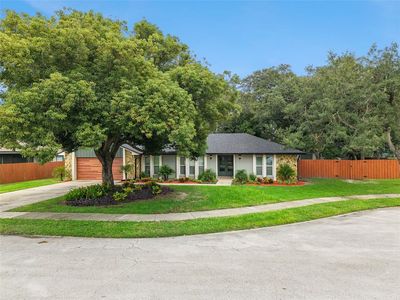 711 COLUMBUS WAY
