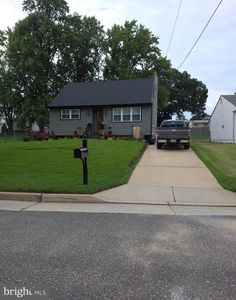 221 Richmond Ave