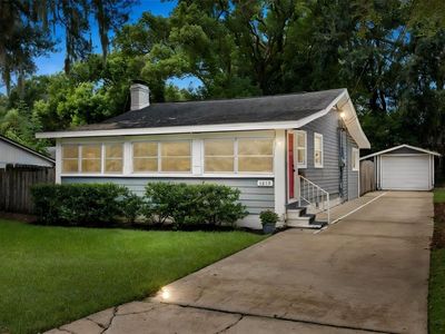 1213 NOBLE PLACE
