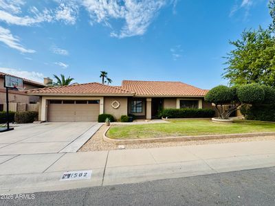 1502 W ANTIQUA Drive