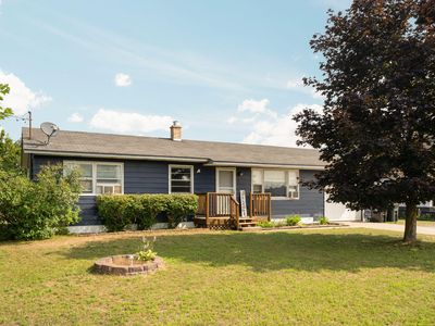 1044 N Borden Dr
