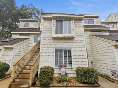 805 Virginia Ct