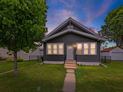 627 4th Ave W