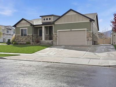 8164 S 6470 W