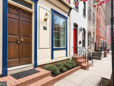 115 E West St