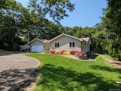 27 Hickory Avenue