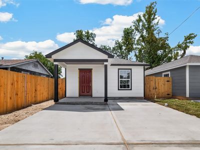 Property at 7414 S Hall St, Houston, TX