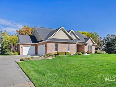 3249 Longbow Dr