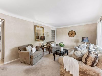 1225 Hall Ave