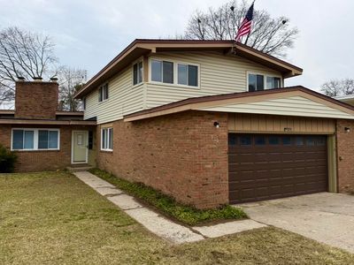 910 Elizabeth Ct