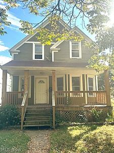 7205 Lawn Ave