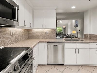 2 Canyon Island Dr