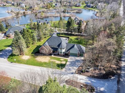 2750 Bayview Dr