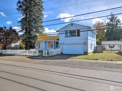 327 W Grove Street