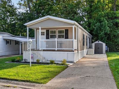 Property at 143 Cromwell Dr, Geneva, OH