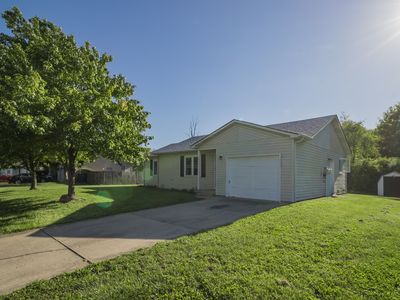 5381 Collett Dr E