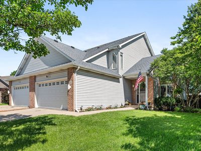 Property at 414 Flanagan Cir, Minooka, IL