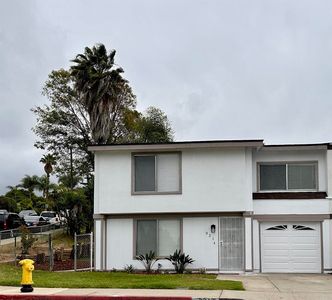 921 Lemon Ave