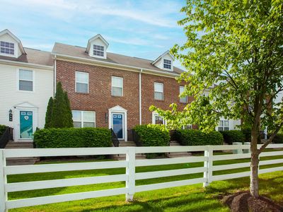 960 Hartford Village Blvd