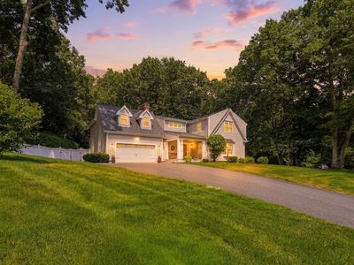 51 Mohawk Dr
