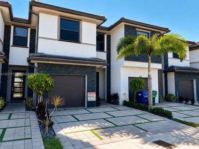 9116 NW 158th St