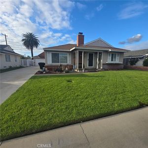 1235 E Eastwood Dr