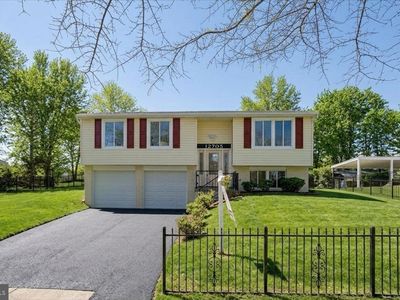 12705 Windbrook Dr