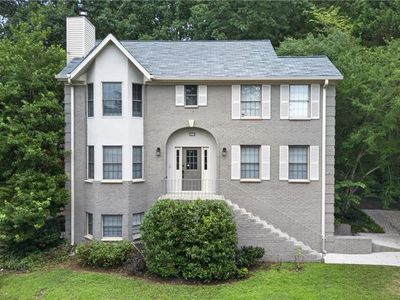 907 Heritage Hls
