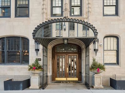 1448 N Lake Shore Dr APT 3C