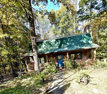 1242 Peter Pond Rd