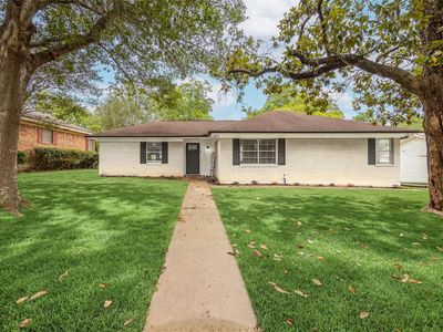 2411 Airline Dr