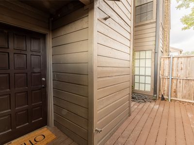 333 Melrose Dr APT 22B