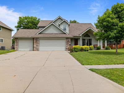 1006 NE 24th Ct