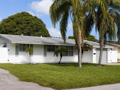 2430 Sabal Palm Dr