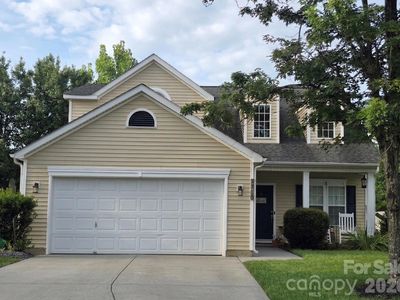 5740 Shining Oak Ln