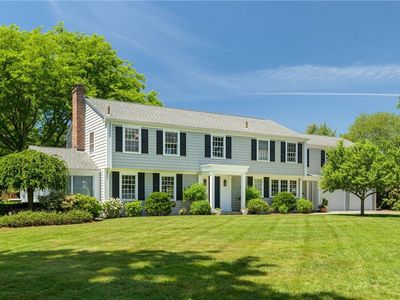 9 Stone Tower Ln