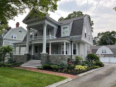 9 Locke St