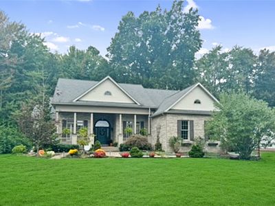 3335 Long Branch Dr