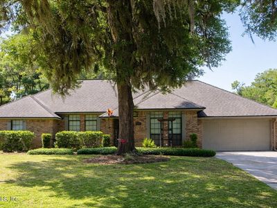 13832 CARTERS GROVE Lane
