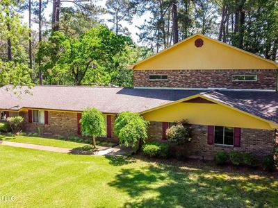 3830 Forest Hill Rd