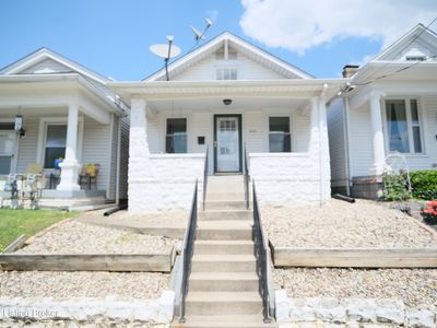 1033 Sylvia St