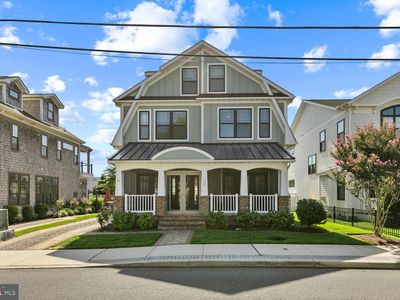 24 Lake Ave