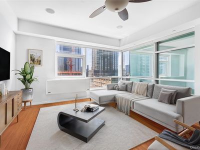 2415 Queens Plaza N #7A