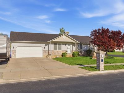 2185 S 2325 W