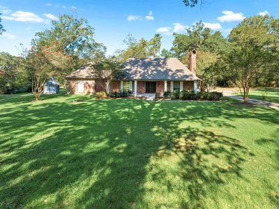 6615 Oak Cluster Dr