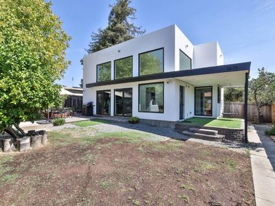 3876 Almond Ave