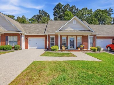 124 Saint James Pl
