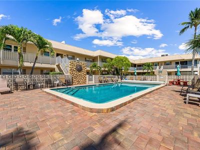 909 SE 46th Ln APT 207