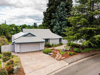 2828 NW Angelica Dr
